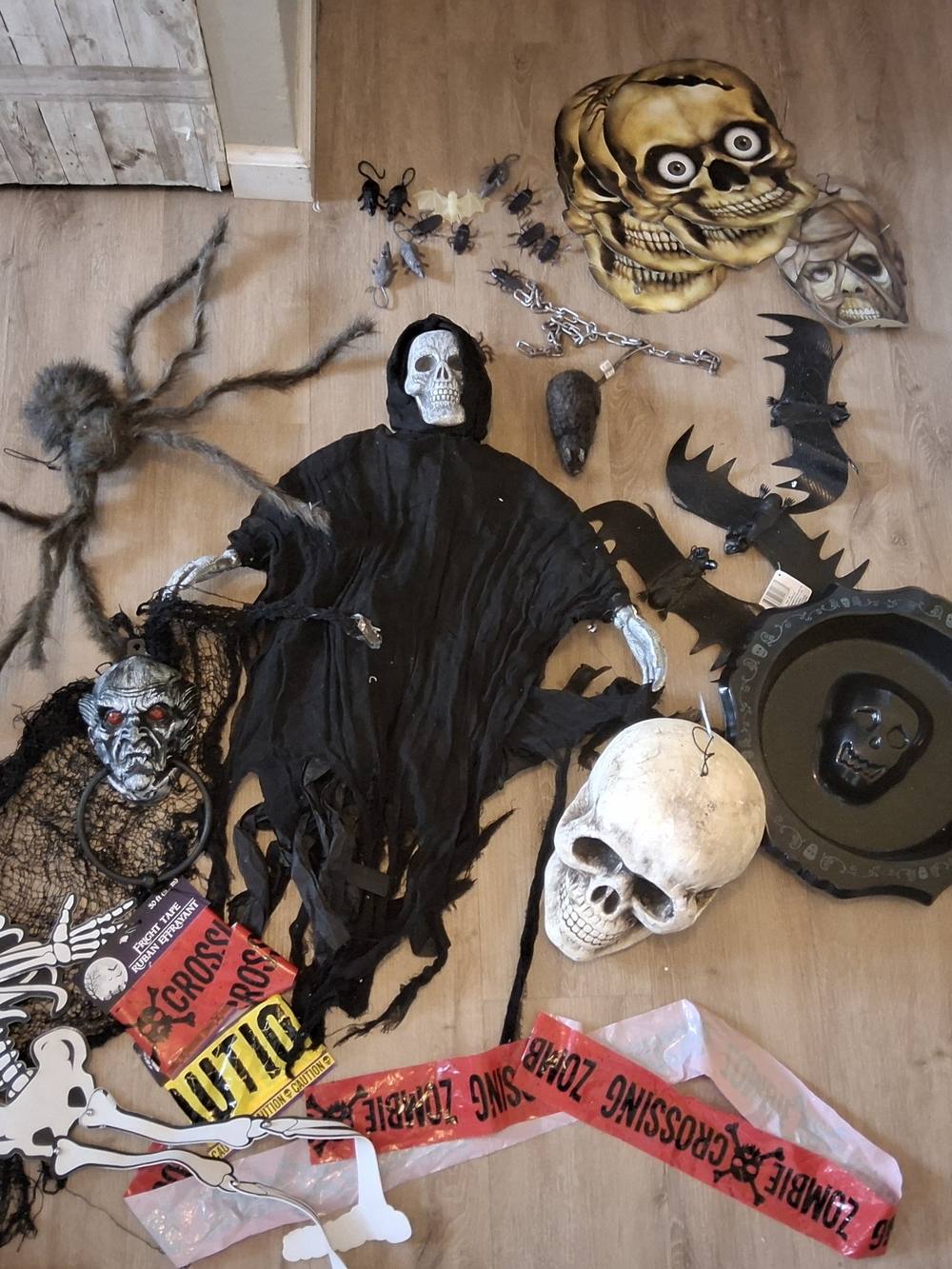 Halloween Decoration Bundle | Skeletons, Bats, Spider, Rats & More
